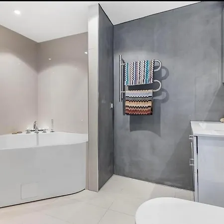 2 Bedroom With Kitchen,10 Min To S Apartman Oslo