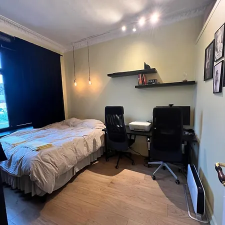 2 Bedroom With Kitchen,10 Min To S *